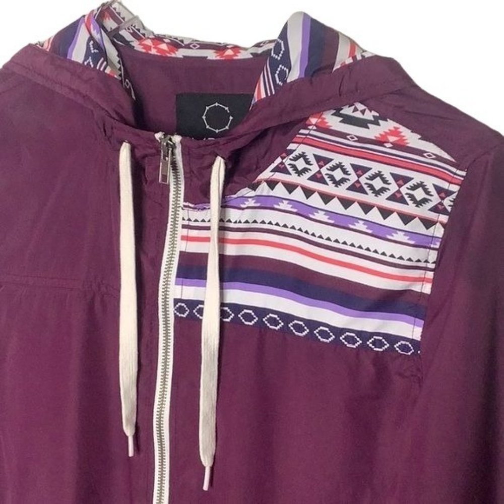 ZUMIEZ EMPYRE Burgundy Aztec print zip front size large - Picture 2 of 8